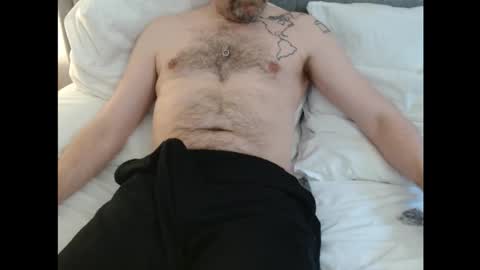 Snapshot of beautysbrit chatting on 03/08/26, 10:41 BeautysBrit online show from 03/08/26, 10:41