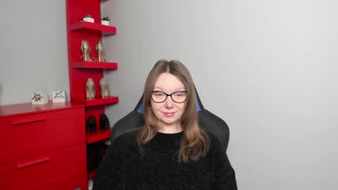 Zoe online show from 11/19/25, 06:46