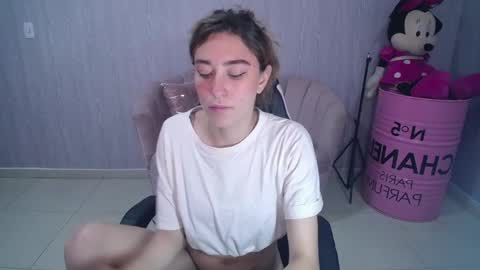 beba_fox_a online show from 11/15/25, 03:37