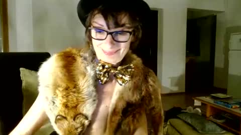 Raluca online show from 12/18/24, 10:24
