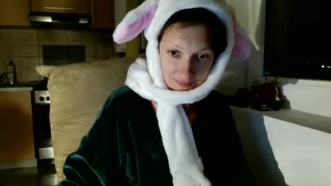 Raluca online show from 10/11/25, 04:38