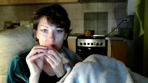 Raluca online show from 10/12/25, 07:02