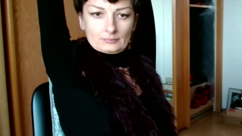 Raluca online show from 11/24/25, 01:44