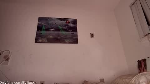 bebe  dust online show from 11/08/25, 03:29