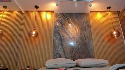 beca online show from 12/01/25, 11:59