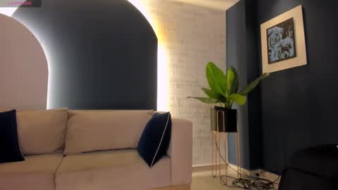 Snapshot of beccabaxter chatting on 02/09/25, 01:22 Am Becca online show from 02/09/25, 01:22