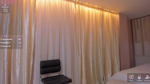 Snapshot of beccabaxter chatting on 02/25/25, 02:03 Am Becca online show from 02/25/25, 02:03