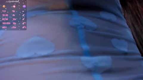 Snapshot of beccabaxter chatting on 10/14/25, 06:42 Am Becca online show from 10/14/25, 06:42