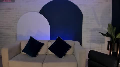 Snapshot of beccabaxter chatting on 11/30/25, 06:01 Am Becca online show from 11/30/25, 06:01