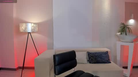 Snapshot of beccabaxter chatting on 02/04/26, 11:27 Am Becca online show from 02/04/26, 11:27