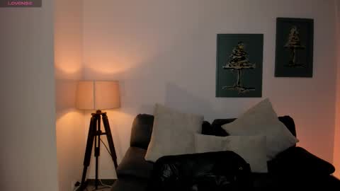 Snapshot of beccabaxter chatting on 02/25/26, 11:53 Am Becca online show from 02/25/26, 11:53