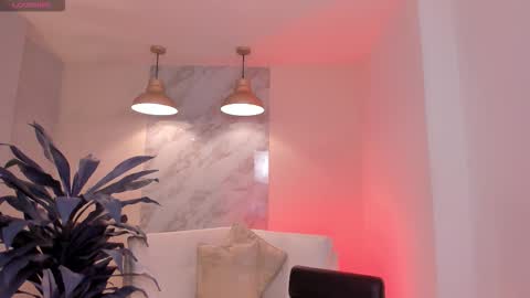 Snapshot of beccabaxter chatting on 03/06/26, 12:01 Am Becca online show from 03/06/26, 12:01