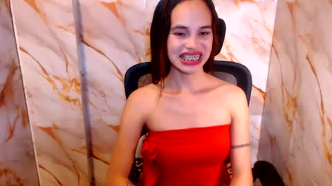 Snapshot of beccamiller22 chatting on 07/05/26, 11:56 becca online show from 07/05/26, 11:56