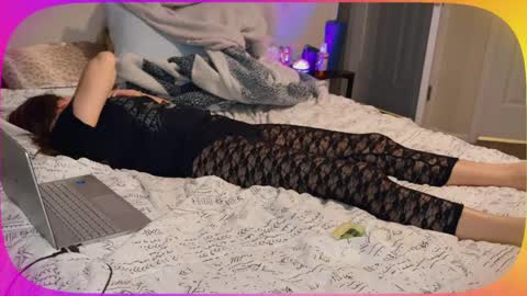 Peaches  Cream online show from 04/26/26, 11:46