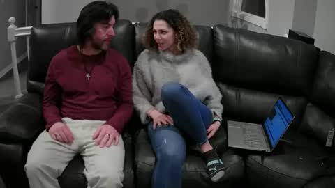 Bedroom king and queen online show from 01/17/25, 02:29