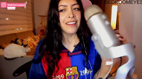 Snapshot of bedroomeyess chatting on 02/07/25, 12:31 Amber UwU IM MOVING AND IS CRAZY ILL BE BACK VERY SOON 3 MISS YA ALREADY online show from 02/07/25, 12:31