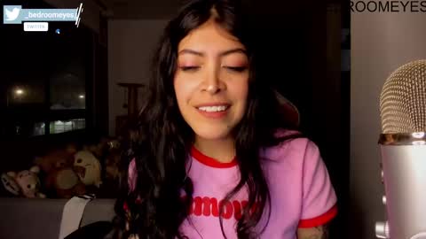 Snapshot of bedroomeyess chatting on 03/08/25, 12:11 Amber UwU IM MOVING AND IS CRAZY ILL BE BACK VERY SOON 3 MISS YA ALREADY online show from 03/08/25, 12:11