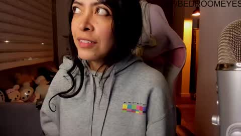 Snapshot of bedroomeyess chatting on 03/11/25, 03:26 Amber UwU IM MOVING AND IS CRAZY ILL BE BACK VERY SOON 3 MISS YA ALREADY online show from 03/11/25, 03:26