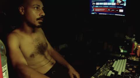 Snapshot of bedstuymonstercock90 chatting on 06/26/26, 01:43 hungnheavy online show from 06/26/26, 01:43