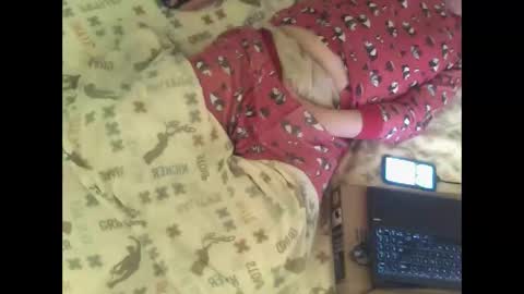 Snapshot of bedwetboy chatting on 12/31/24, 11:42 Bedwetboys online show from 12/31/24, 11:42