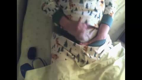 Snapshot of bedwetboy chatting on 01/12/25, 10:56 Bedwetboys online show from 01/12/25, 10:56