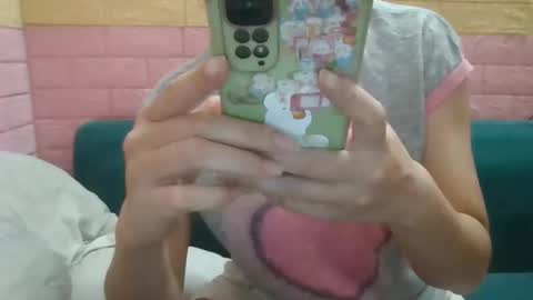 Snapshot of beebaby_xx chatting on 10/11/25, 03:17 beebaby_xx online show from 10/11/25, 03:17