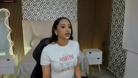 BELLA online show from 10/28/25, 02:42