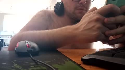 Snapshot of beennudeislife chatting on 10/24/25, 12:01 beennudeislife online show from 10/24/25, 12:01