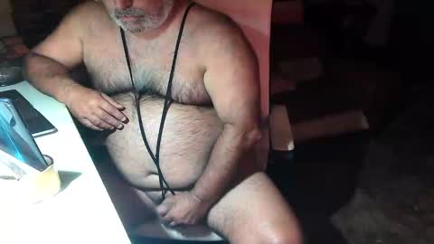 Snapshot of beers19 chatting on 09/28/25, 03:06 beers19 online show from 09/28/25, 03:06