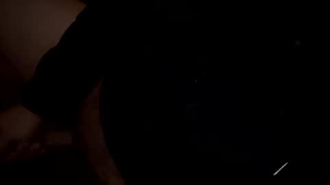 Snapshot of beezc12 chatting on 02/03/25, 02:13 beezc12 online show from 02/03/25, 02:13
