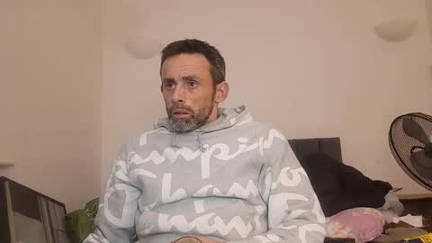 begbestuk online show from 11/28/25, 05:21