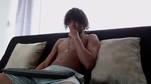 independent model online show from 02/02/25, 06:31