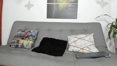 independent model online show from 03/10/25, 01:45