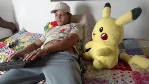 independent model online show from 10/01/25, 02:06