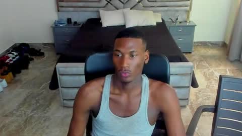Snapshot of belgasex chatting on 05/13/26, 05:10 GABRIEL online show from 05/13/26, 05:10