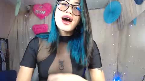 Snapshot of belinda_luna_ chatting on 01/12/25, 01:32 modelo independiente online show from 01/12/25, 01:32