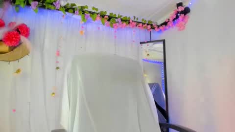 Snapshot of belinda_luna_ chatting on 02/11/26, 01:43 modelo independiente online show from 02/11/26, 01:43