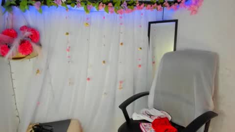 Snapshot of belinda_luna_ chatting on 02/27/26, 10:21 modelo independiente online show from 02/27/26, 10:21