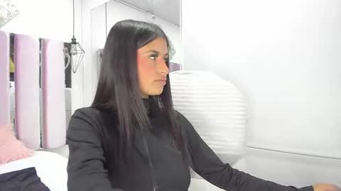 Bella online show from 12/10/24, 07:54