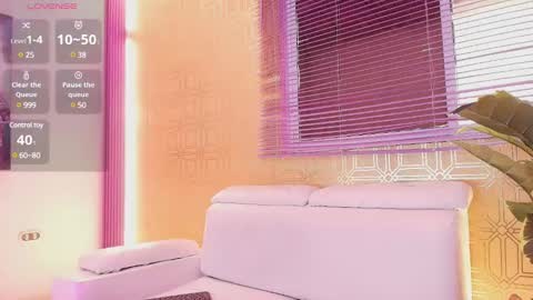 bella19   online show from 01/18/25, 08:09