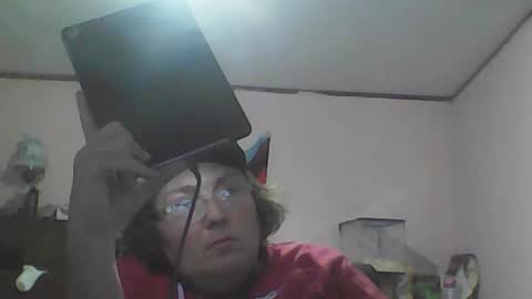 Snapshot of bella2424 chatting on 08/01/26, 11:03 Bella jaramillo online show from 08/01/26, 11:03