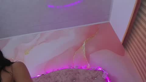 Melanie  online show from 12/01/25, 10:31