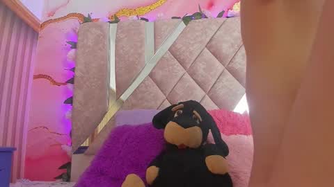 Melanie  online show from 03/05/26, 10:33