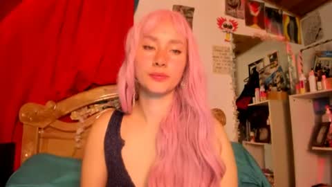 Snapshot of bella__w chatting on 06/30/26, 02:45 Zia online show from 06/30/26, 02:45
