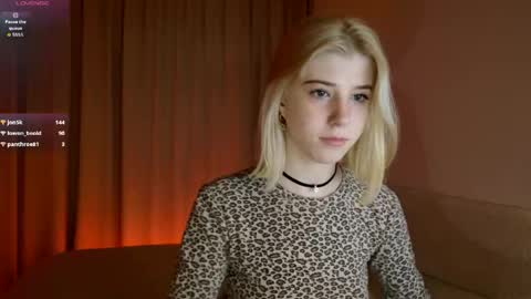 Snapshot of bella_amoury chatting on 05/11/26, 05:10 Bella online show from 05/11/26, 05:10