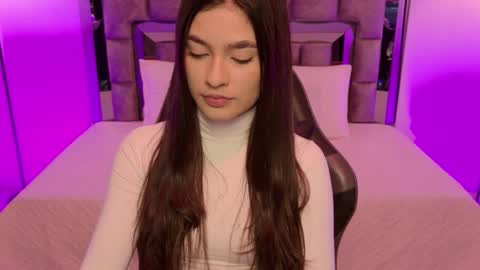 Bella  online show from 11/14/25, 03:38