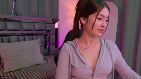 Bella  online show from 04/16/26, 01:23