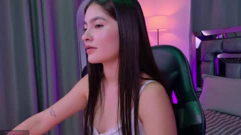 Bella  online show from 04/25/26, 03:31