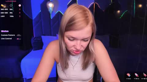 Bella online show from 10/22/25, 09:31