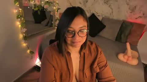 Snapshot of bella_desi chatting on 06/13/26, 12:36 Dessi online show from 06/13/26, 12:36